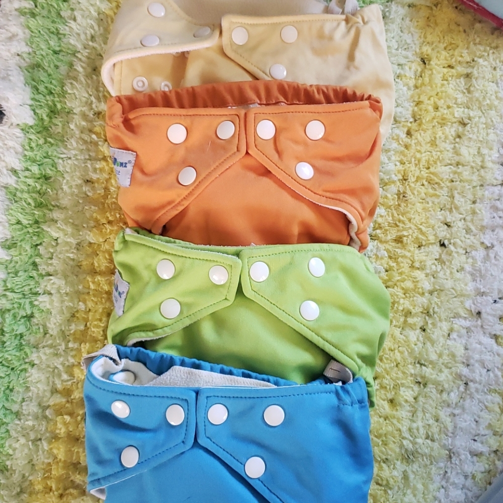 4 Fuzzi Bunz one size Elite cloth diapers